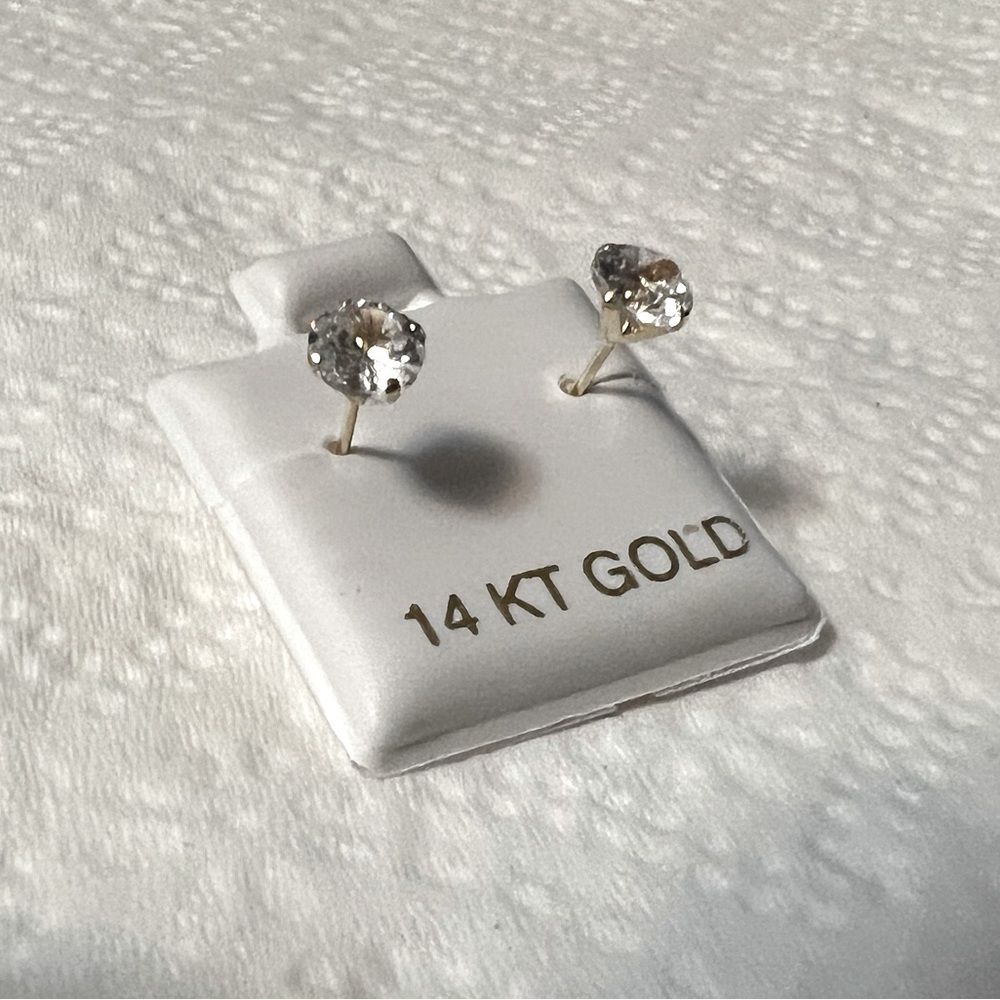 5mm 14k white Cz round cut yellow Italian gold